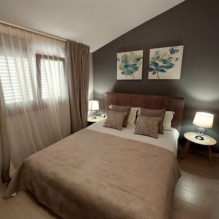 Apartaments Victoria Пореч Экстерьер фото